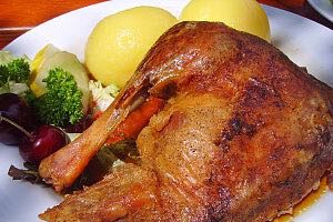 Großes Martinsgans-Essen auf dem Schwartenberg
